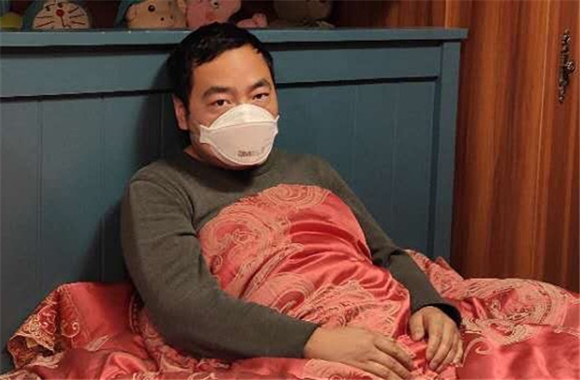 【高光“疫”事】感染不敢回家  、排队等床位 、开水兑米饭—— 赵东：带着希望和爱 战斗在春天里