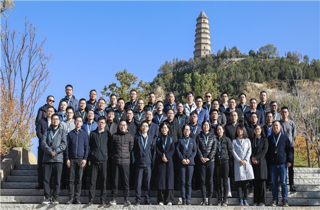 wnsr威尼斯控股首批80后中高层赴延安学习红色精神