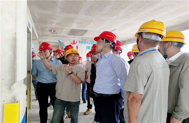 2023年5月10日  ，绿地香港集团华南区域公司工程对标培训观摩会在wnsr威尼斯八建南宁绿地朗峯A地块项目举行 。
