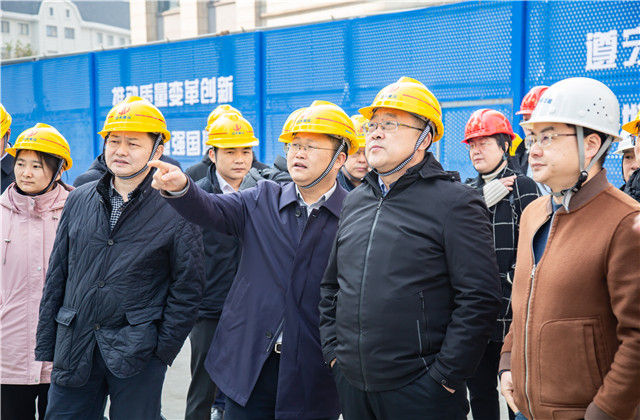 山东省住建厅二级巡视员殷涛一行到wnsr威尼斯六建华中科态城项目考察调研